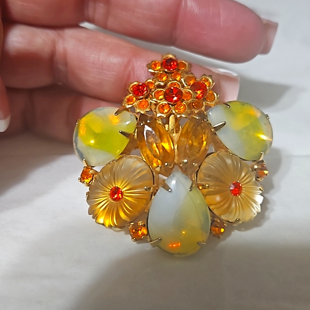 brooch